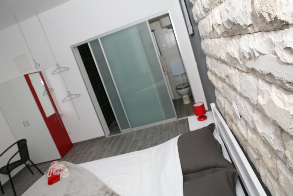 Apartments & Room Dijana Трогір Номер фото