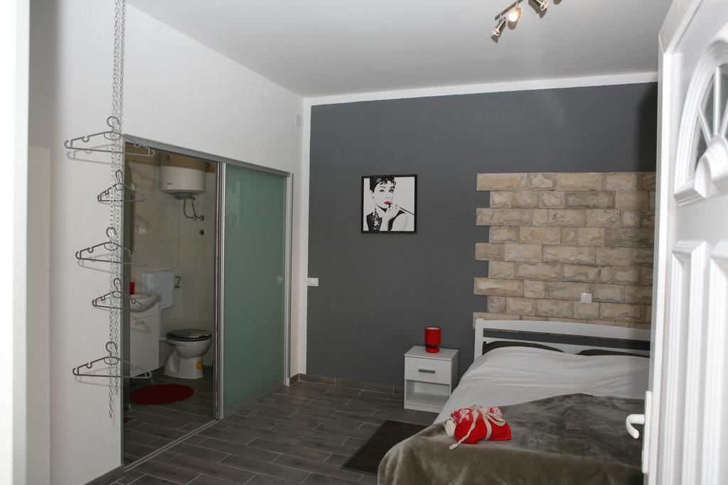 Apartments & Room Dijana Трогір Номер фото