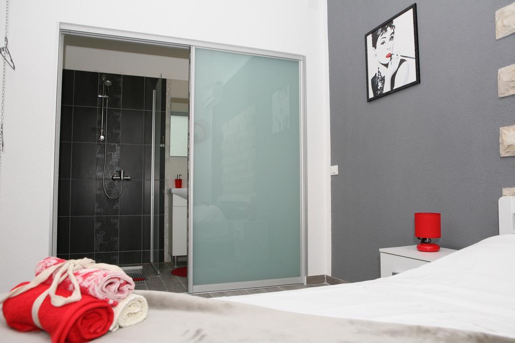 Apartments & Room Dijana Трогір Номер фото